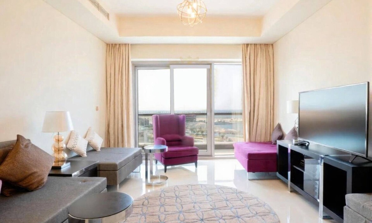 Lusail Apartment | Beachfront 2BR Apartment + Balcony, Gym & Pool