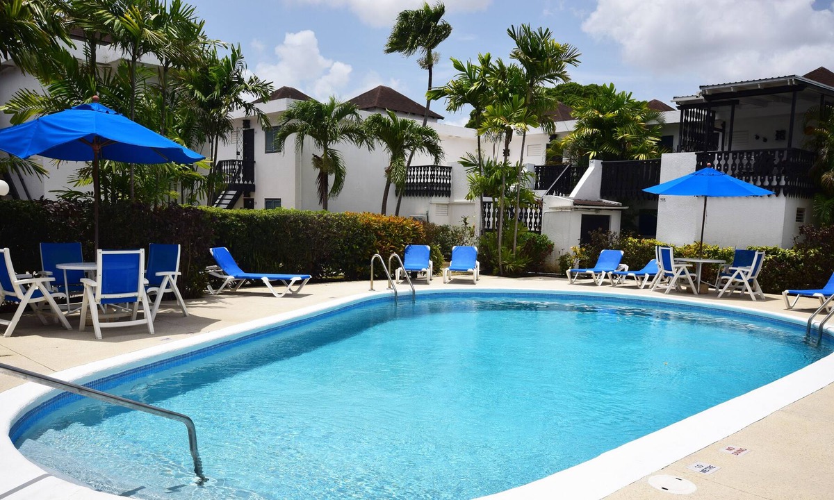 Rockley Apartment | Comfy & Spacious Apt Walking Distance to Beach