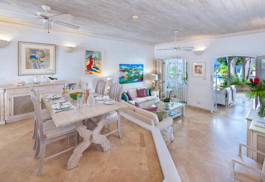 Gibbs Bay Villa | Emerald Beach 3 - Ixoria