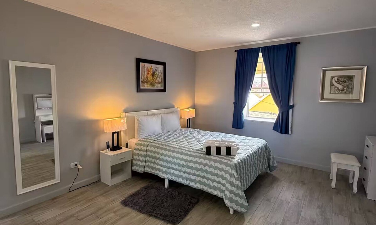Bayville Apartment | Golden Apple-Close to Carlisle Bay Beach