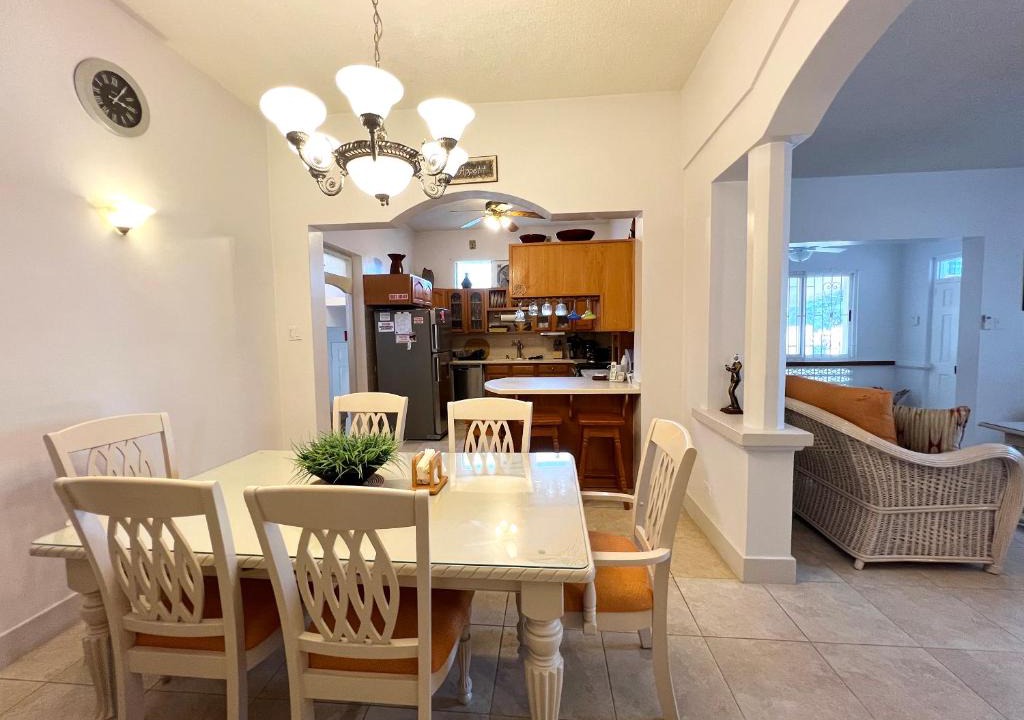 Lower Carlton House | Graceville Beach House - by ZenBreak