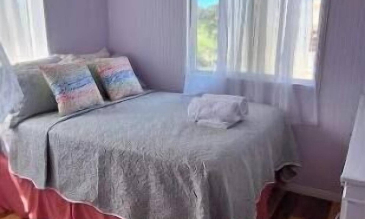 Old Trees Bay House | Hidden exquisite home Charming 2-bedroom,2 bathroom home in nice Derricks