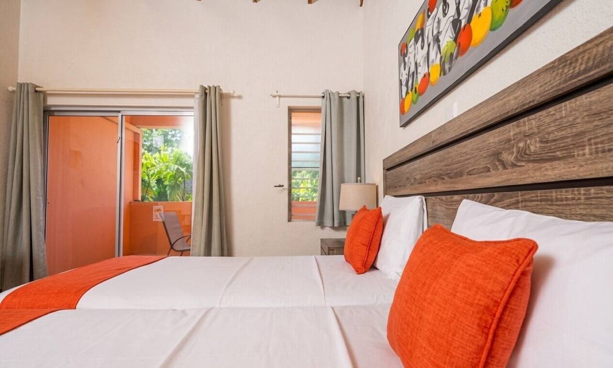 Rendezvous Apartment | Island Escape, 0.8 Mi to St. Lawrence Gap & Nightlife Fun