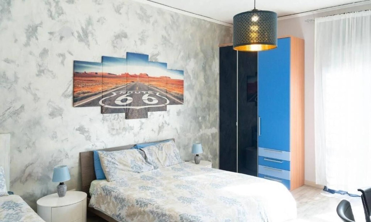 Secondigliano Apartment | Mini apartment with shared entrance - Blue Room