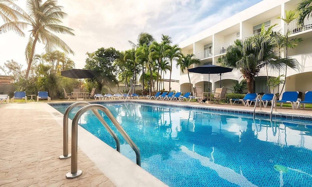 Dover Hotel | Signature Barbados Retreat with Balcony and Pool Access l 2 Units