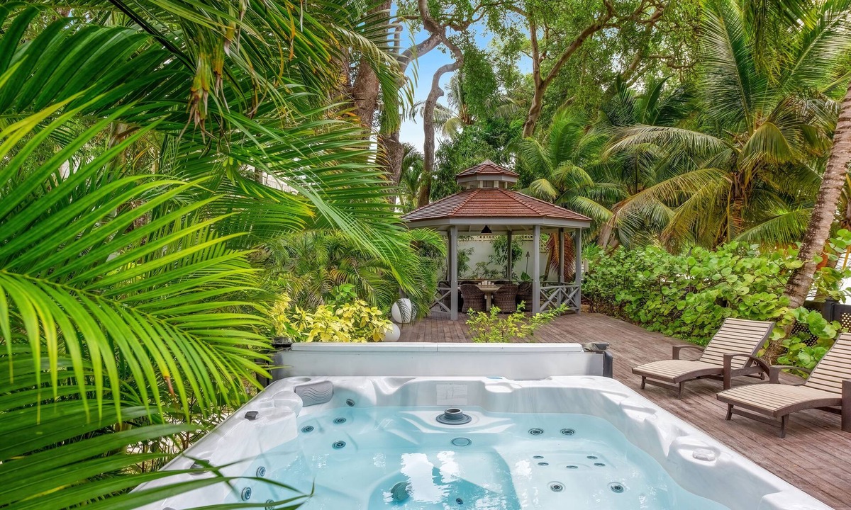 Gibbs Bay Villa | Villa La Lune Summer Promotion | Beach Front - Located in Stunning St. Peter with House Cleaning Included