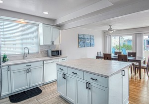 Spacious Upper unit located just two houses from the sand! in Newport Beach