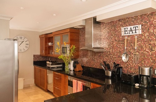 Old Trees Bay Condo | Beachfront, 2 Bedroom Condo.