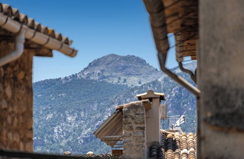 Biniaraix House | Ca's Missatge, a perfect place with mountain scenery for your relaxing holiday.