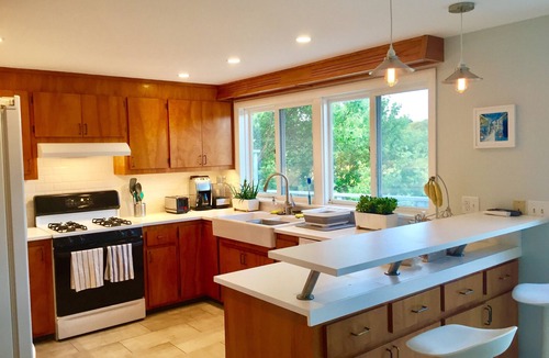 Woods Hole House | Central Woods Hole Village Waterfront: -25% Off Last Summer Week Jul 10-17!