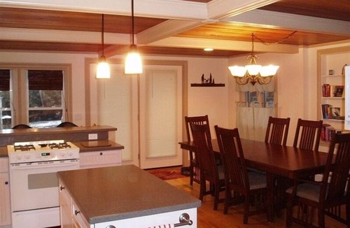 Williamstown House | Charming Downtown Williamstown Cottage - 5 Min Walk to Campus