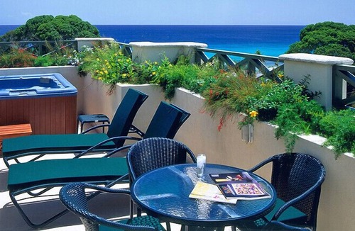 Prospect House | Contemporary three bedroom condo with a Caribbean flair