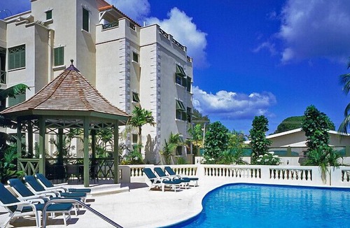 Prospect House | Contemporary three bedroom condo with a Caribbean flair