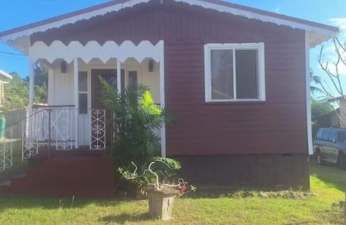 Old Trees Bay House | Hidden exquisite home Charming 2-bedroom,2 bathroom home in nice Derricks