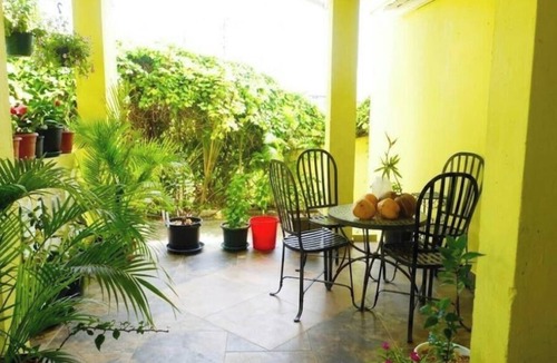 Hastings Apartment | Lovely south coast apartment, 2 bedrooms with A/c, patio, garden, walk to beach