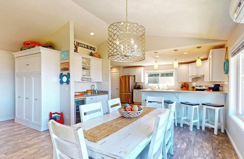 Tolovana Park House | PLAN SEA at Cannon Beach