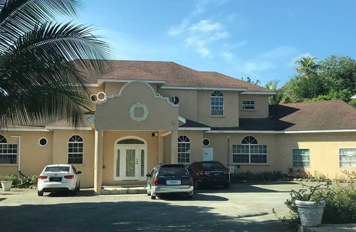 Westmoreland Apartment | Pondbottom Apartment Hotel