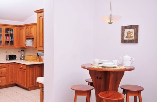 Lower Carlton House | Seagaze Beach House - by Zenbreak