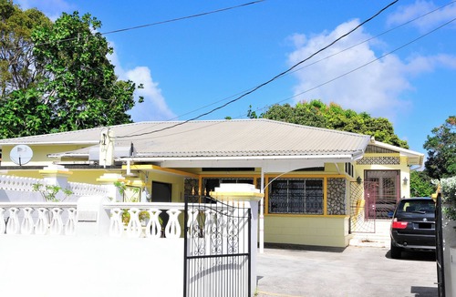 Lower Carlton House | Seagaze Beach House - by Zenbreak