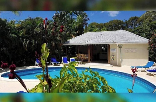 Sunset Crest Apartment | Shades Apt 2 – Comfortable Two-Bedroom Garden Apartment with Pool Access