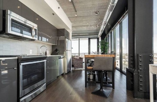Downtown Winnipeg Condo | Spacious High-Rise Condo | 2 Bed | 2 Bath |