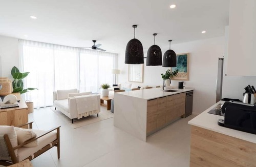 Lower Carlton House | Stylish West Coast 3BR Townhouse Near Beach with Pool