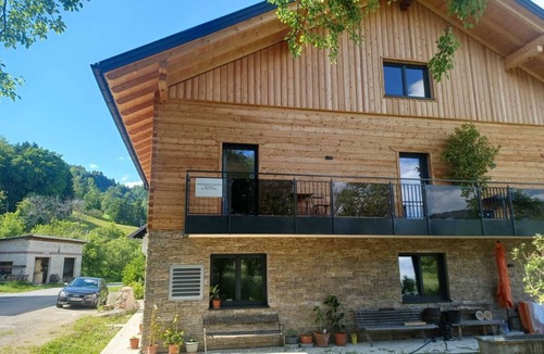 Tiefgraben Apartment | Vacation apartment directly on the beautiful Irrsee with its own bathing area