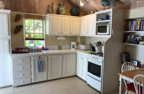 Rockley Cottage | Wonderful 1-bedroom cottage with AC & within walking distance to Rockley Beach