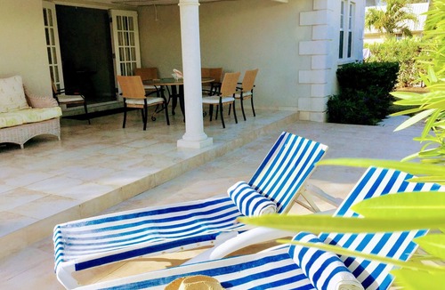 Apple Hall Villa | Your private oasis, just a short stroll from beautiful Bottom Bay beach
