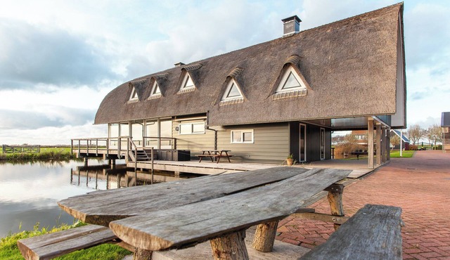 10P 4B Villa with Pool and Sauna in Spijkerboor in Spijkerboor