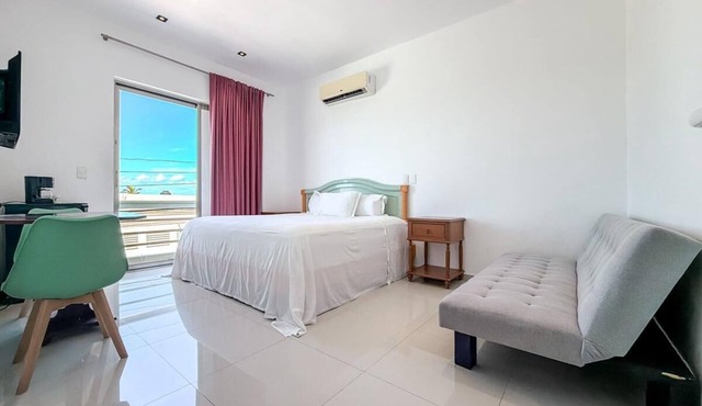 1BR with balcony in Isla Mujeres
