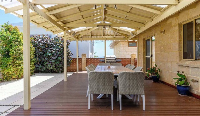 24 Sorrento Seabreeze 5BR Family Seaside Home in Sorrento