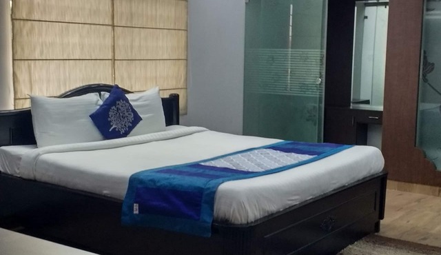 3 Bed Room Hitech Shilparamam Guest House in Hyderabad