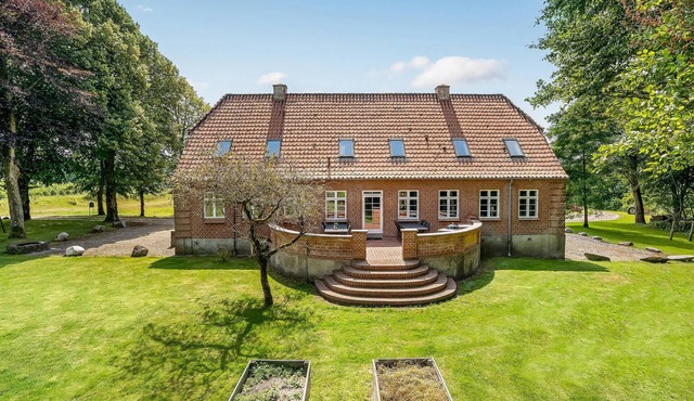 4 bedroom cozy home in Gadbjerg in Gadbjerg