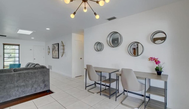 4BR Villa Poolside escape Lush garden views in Sunrise