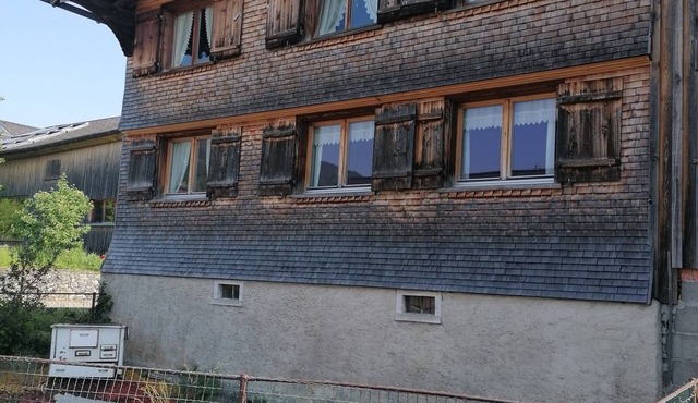 Apartment 'Ferienwohnung in Altem Bauernhaus' with Mountain View, Private Garden and Wi-Fi in Schwarzenberg