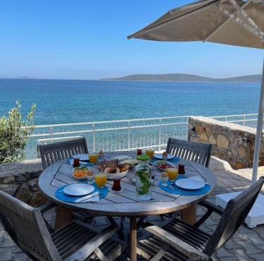 Beach House With Direct Access to Private Beach Near Bodrum in Bodrum
