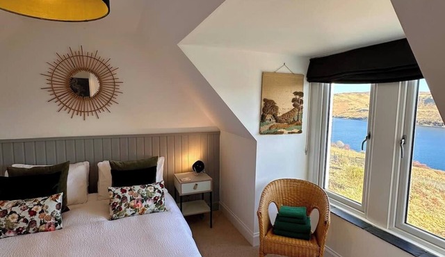 Beautiful Cottage with Stunning Views Carbost Skye in Carbost