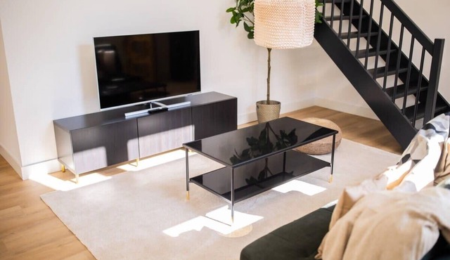 Blushing 2 Bed Serviced Apartment 92m2 -ESS38B (- in De Bilt