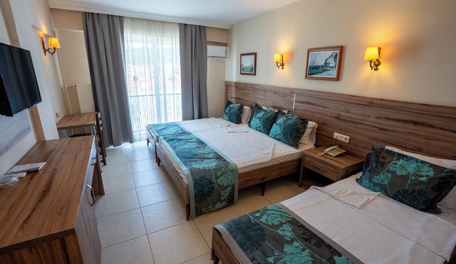 Buyuk Berk Otel in Ayvalik