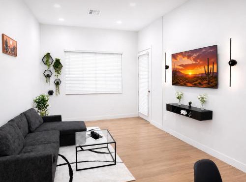 Cactus Cove Retreat Modern 2BR Home in Phoenix