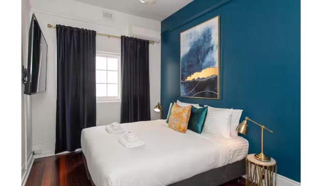 Central 1BDR APT in West Perth with Parking in Perth