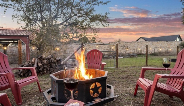 Charming Barndominium with Farm Animals – Just 5 Minutes from Lake Georgetown in Georgetown
