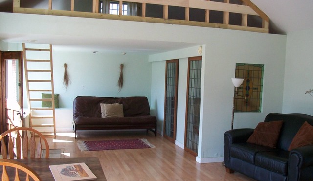 Cottage In The Valley On 50 Acres. in Blanchardville