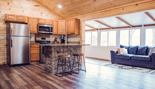 Cozy Mountain Cabin near Ohiopyle, Hot-Tub in Confluence