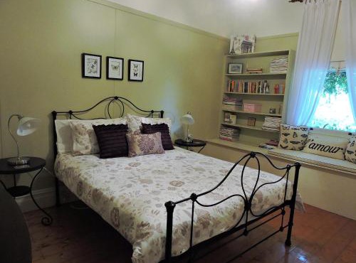 Delightful Cottage in Queenscliff