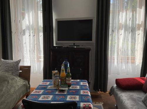 Ferienwohnung von der Herzogshöhe ,WIFI, Netflix, Parkplatz, Kamin, Fussbodenheizung, Thermomix, Babybett, E-Autoladestation in Chemnitz
