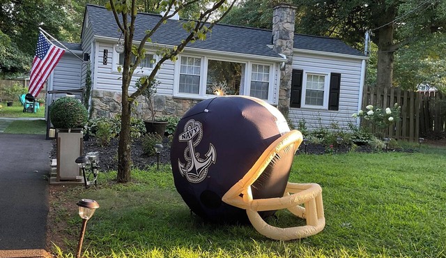 Firefly Cottage at the Cape, Hot Tub, Community beach, Boat Show, USNA Football. in Annapolis