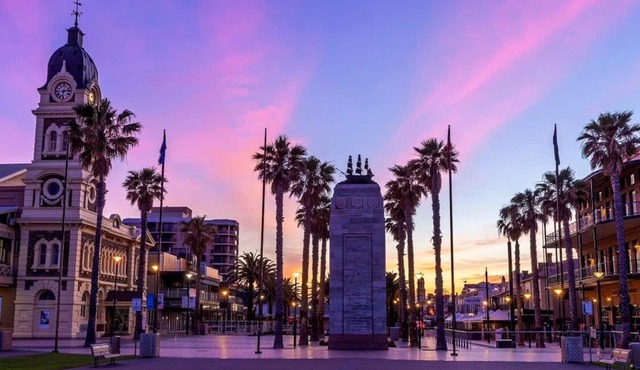 Heart of Glenelg - walk to beach and restaurants in Glenelg