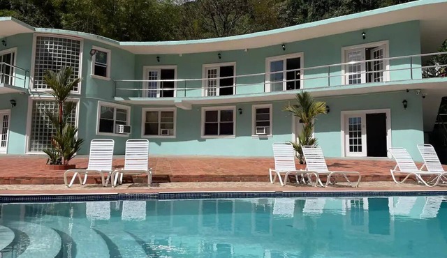 Hideaway Upper studio in Castries